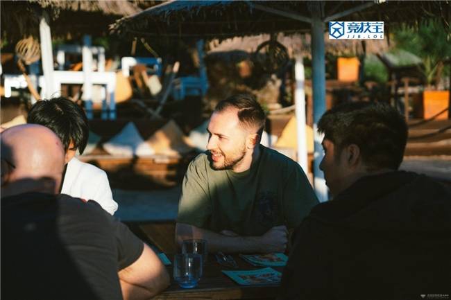 DOTA2：OG官宣Ari、23savage、Nine成为自由选手