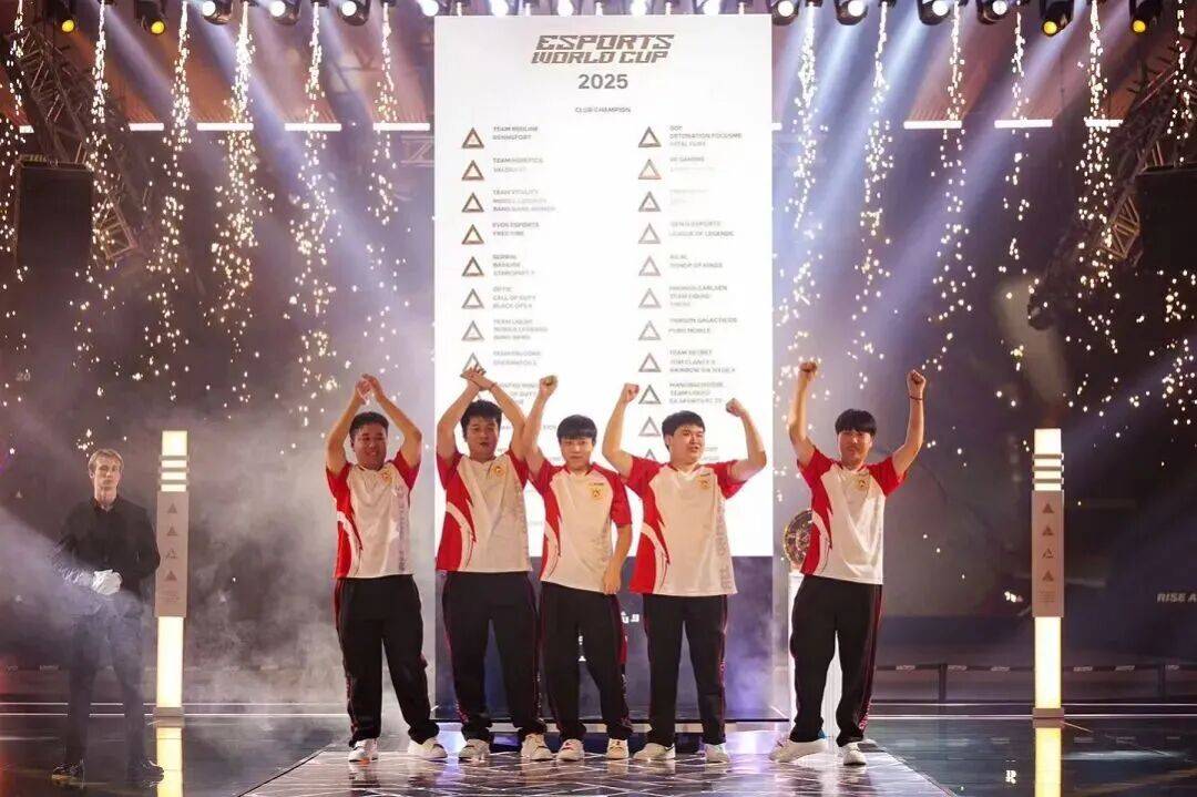 中国电竞聚力生态出海，CF用一届电竞世界杯“造船”远航 | 电竞观察