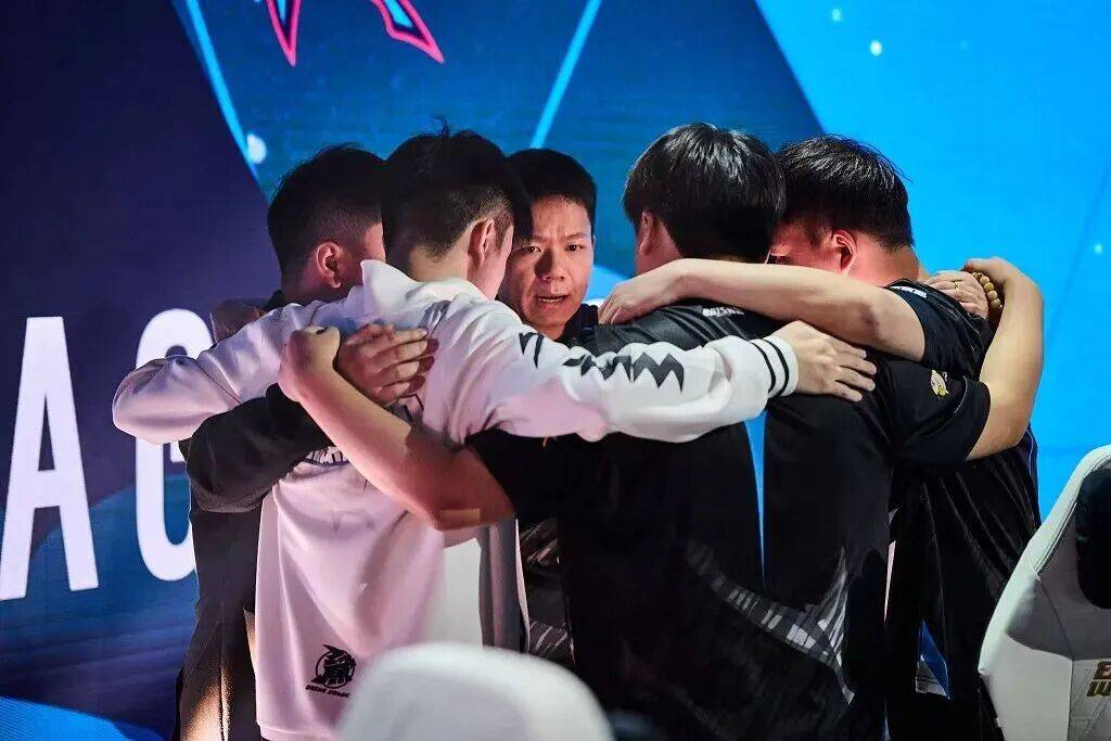 中国电竞聚力生态出海，CF用一届电竞世界杯“造船”远航 | 电竞观察