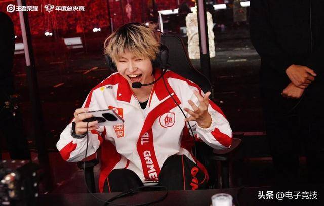 62196人 | 2025KPL年度总决赛：里程碑之夜