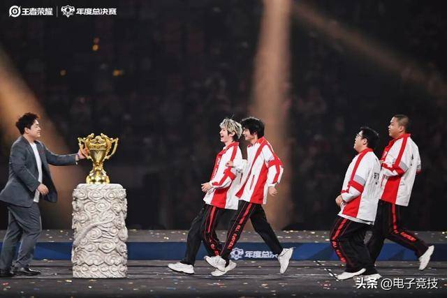 62196人 | 2025KPL年度总决赛：里程碑之夜