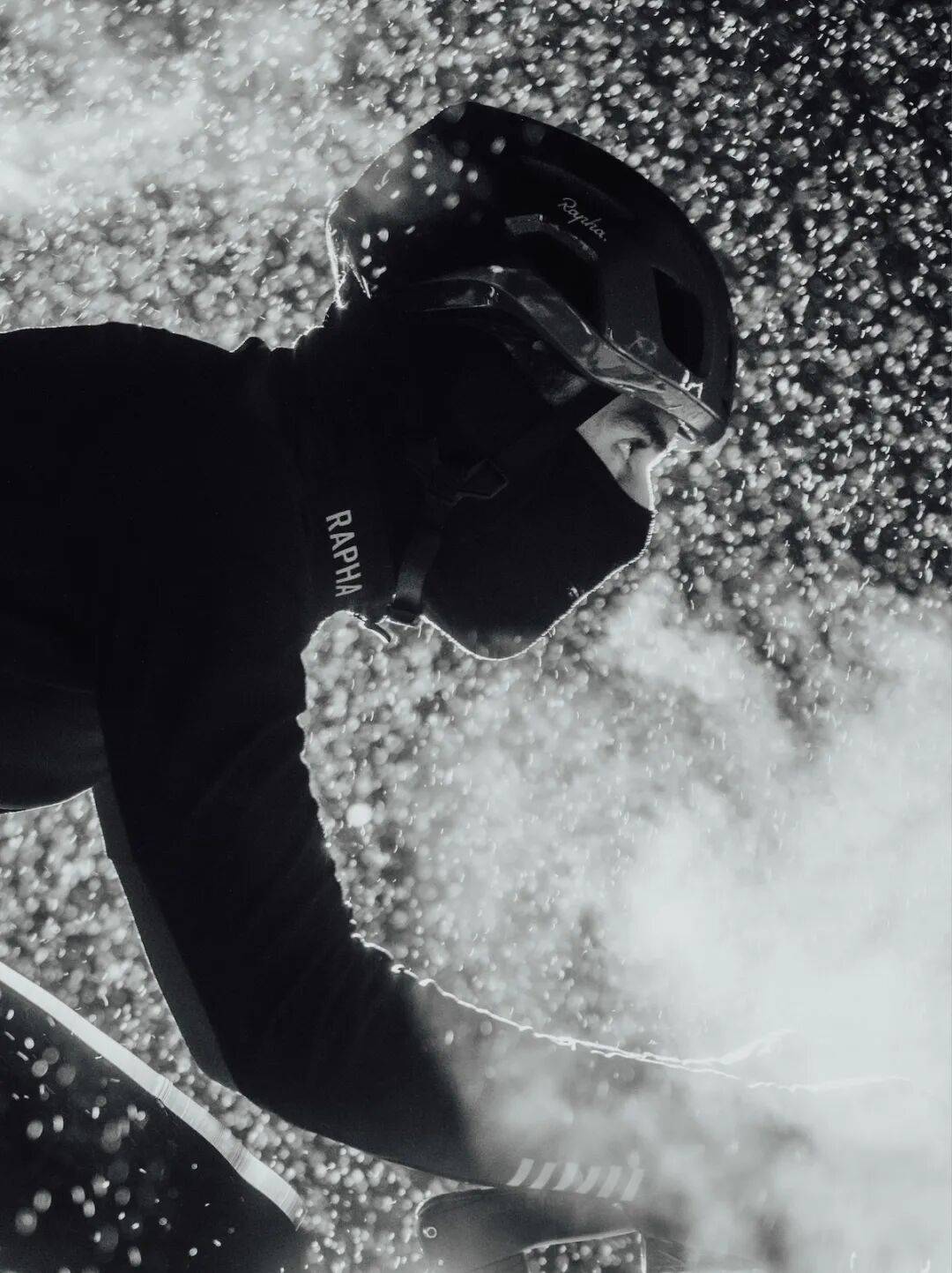 全新Rapha Pro Team Shadow:专为严苛的比赛与训练环境打造