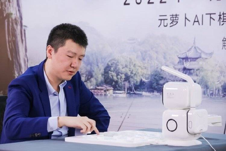 马斯克携AI约战LOL世界冠军 T1战队:我们准备好了